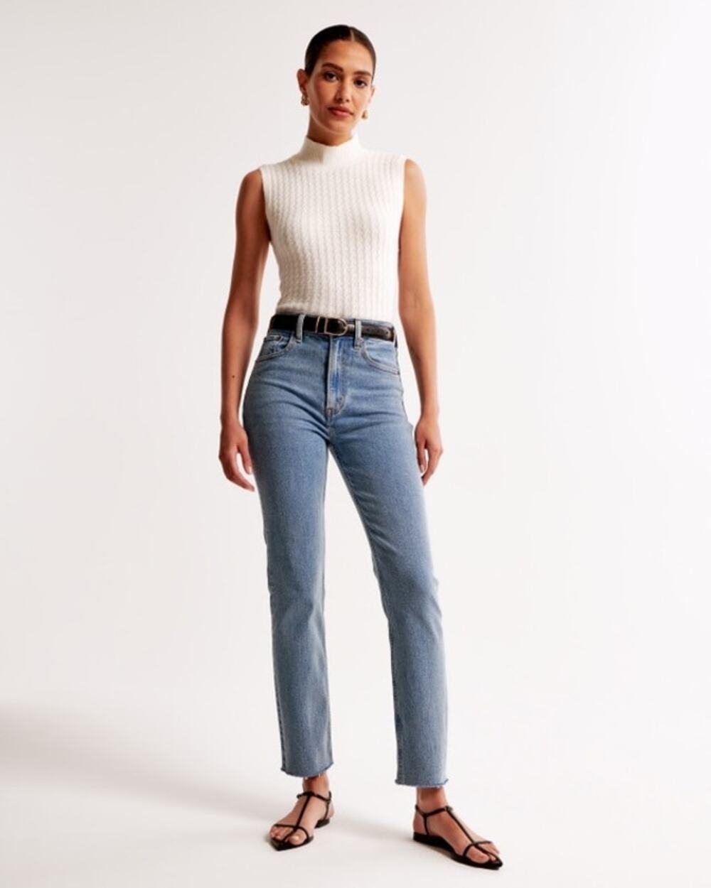 Abercrombie & Fitch Ultra High Rise Ankle Straight Jean Women’s Size 27 4